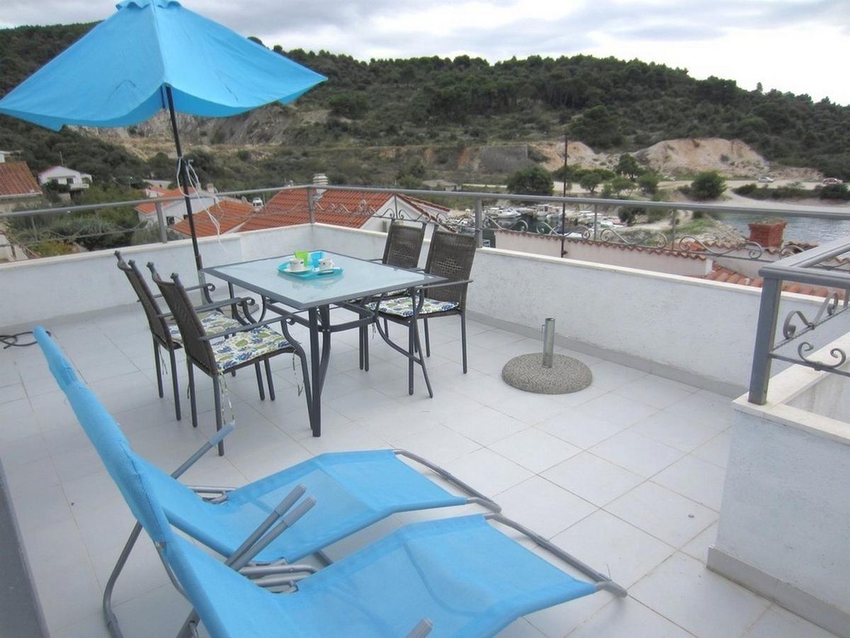 Apartments Zdenka Donji Okrug  Kültér fotó